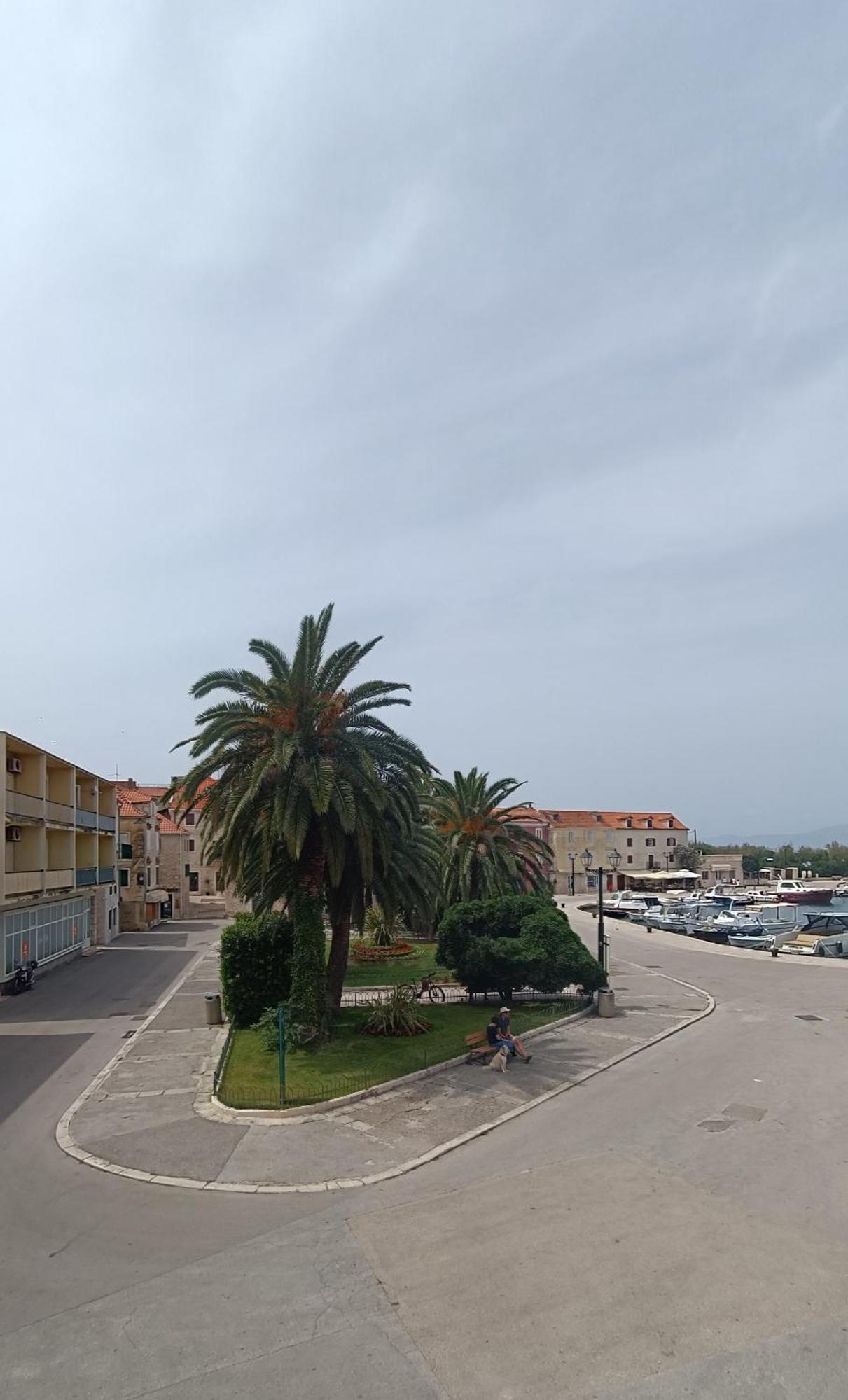 Sophos Apartment Supetar Exterior photo