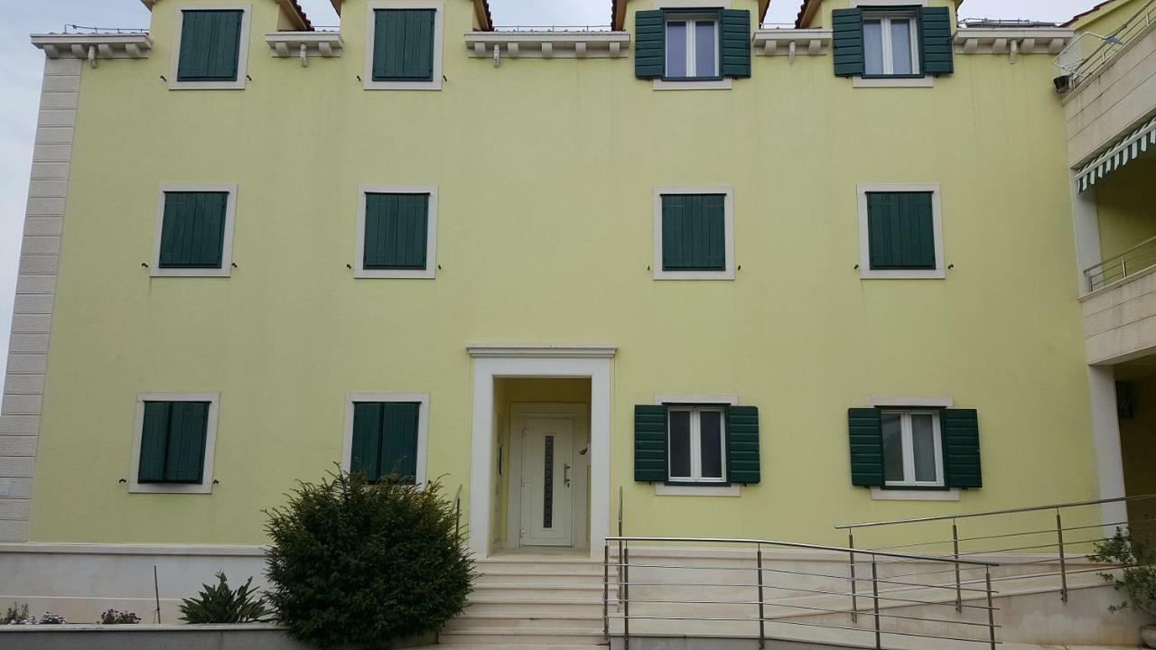 Sophos Apartment Supetar Exterior photo